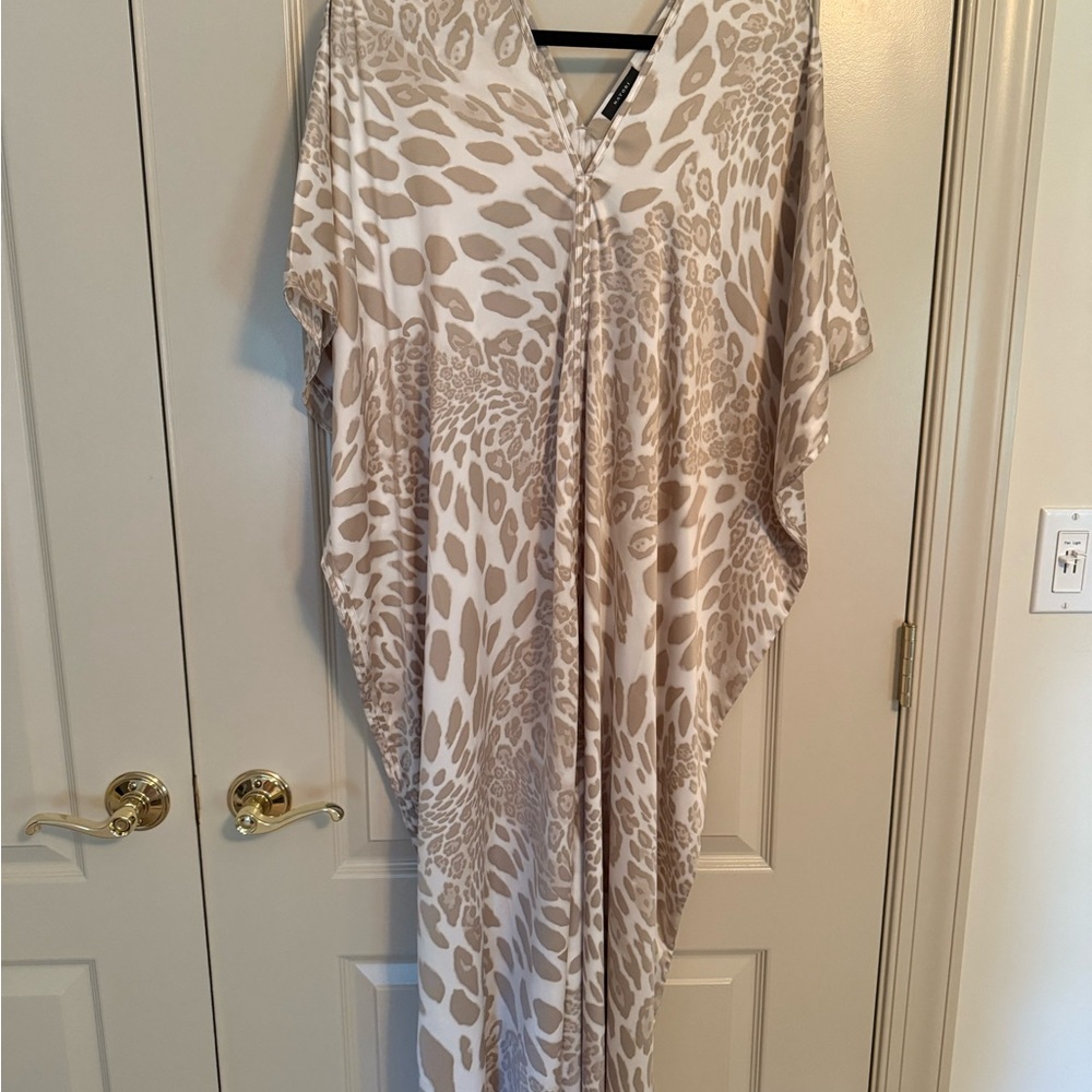 Natori Luxe Leopard Caftan - Sand Taupe